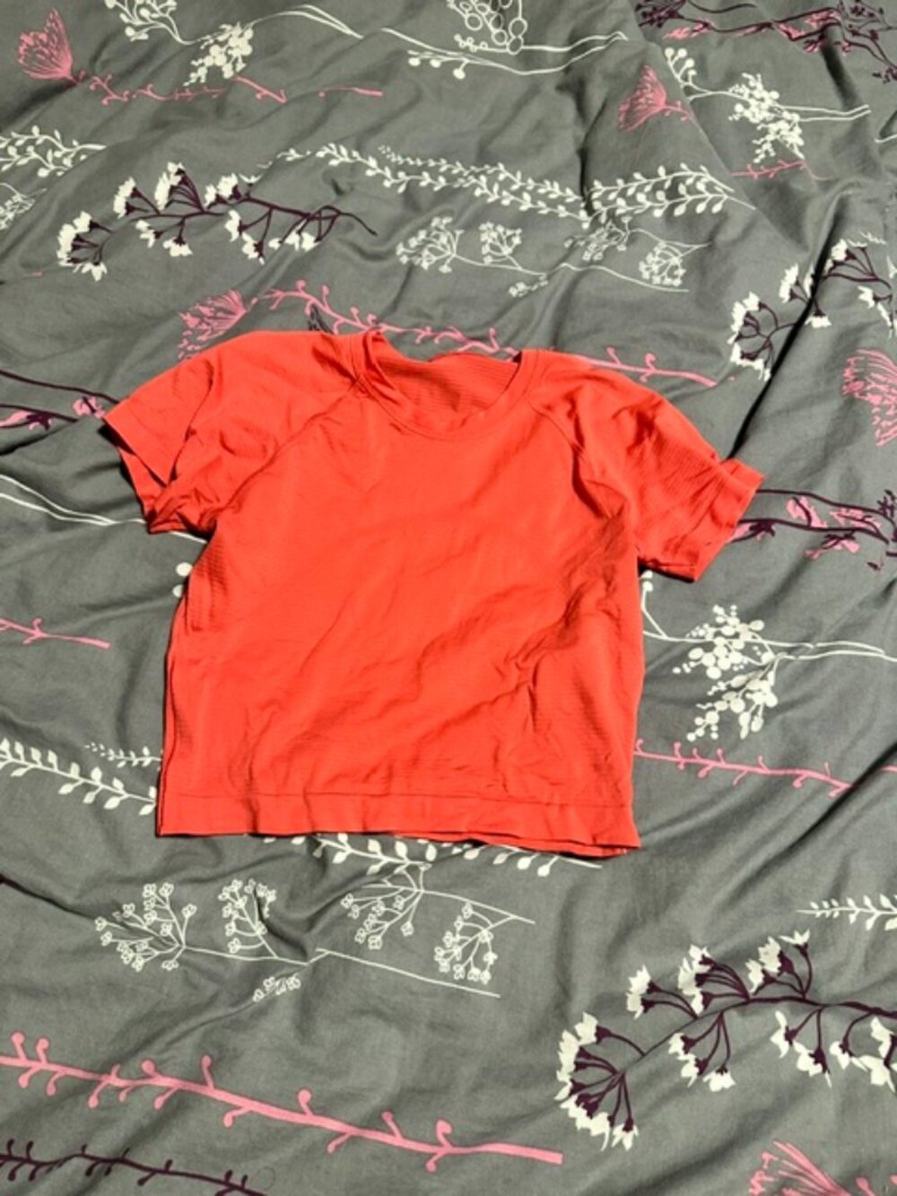 Lululemon Size 6 run swiftly cropped t shirt
